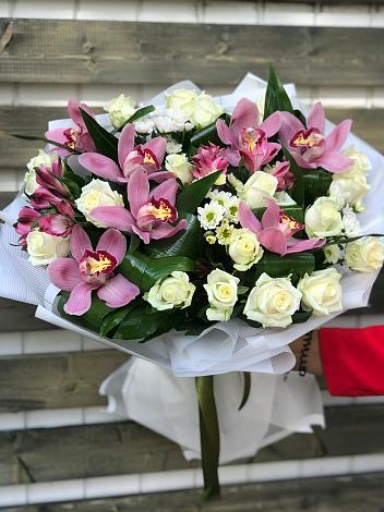 Букет цветов из: Розы и Хризантемы в городе Камень-на-Оби