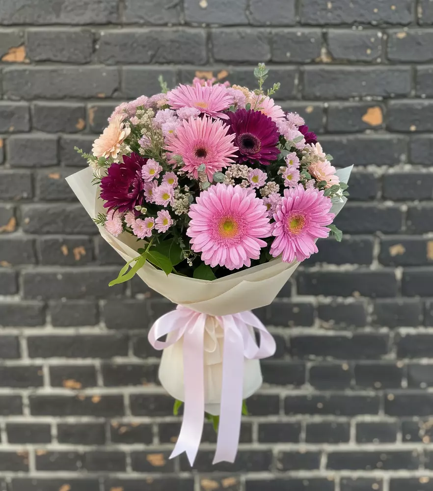Букет цветов из: Герберы и Хризантемы в городе Камень-на-Оби