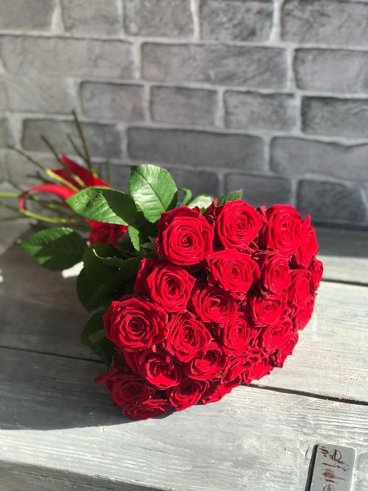 Букет Красные розы Фридом в городе Камень-на-Оби