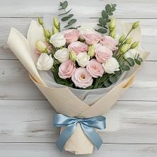 Букет цветов из:  Лизиантусы в городе Камень-на-Оби