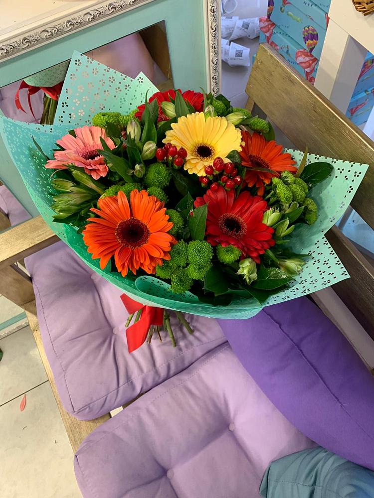 Букет цветов из: Герберы, Хризантемы и Альстромерии в городе Камень-на-Оби