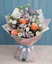 Букет цветов из:  Лизиантусы, Розы, Альстромерии и Гипсофила в городе Камень-на-Оби