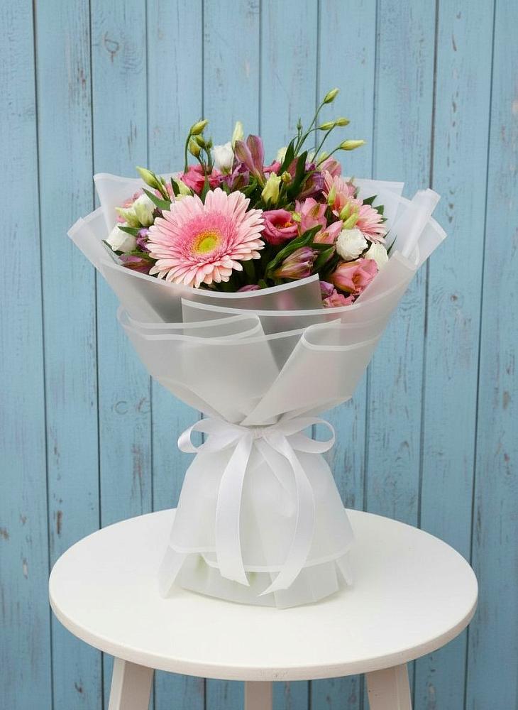 Букет цветов из: Герберы, Альстромерии и Лизиантусы в городе Камень-на-Оби